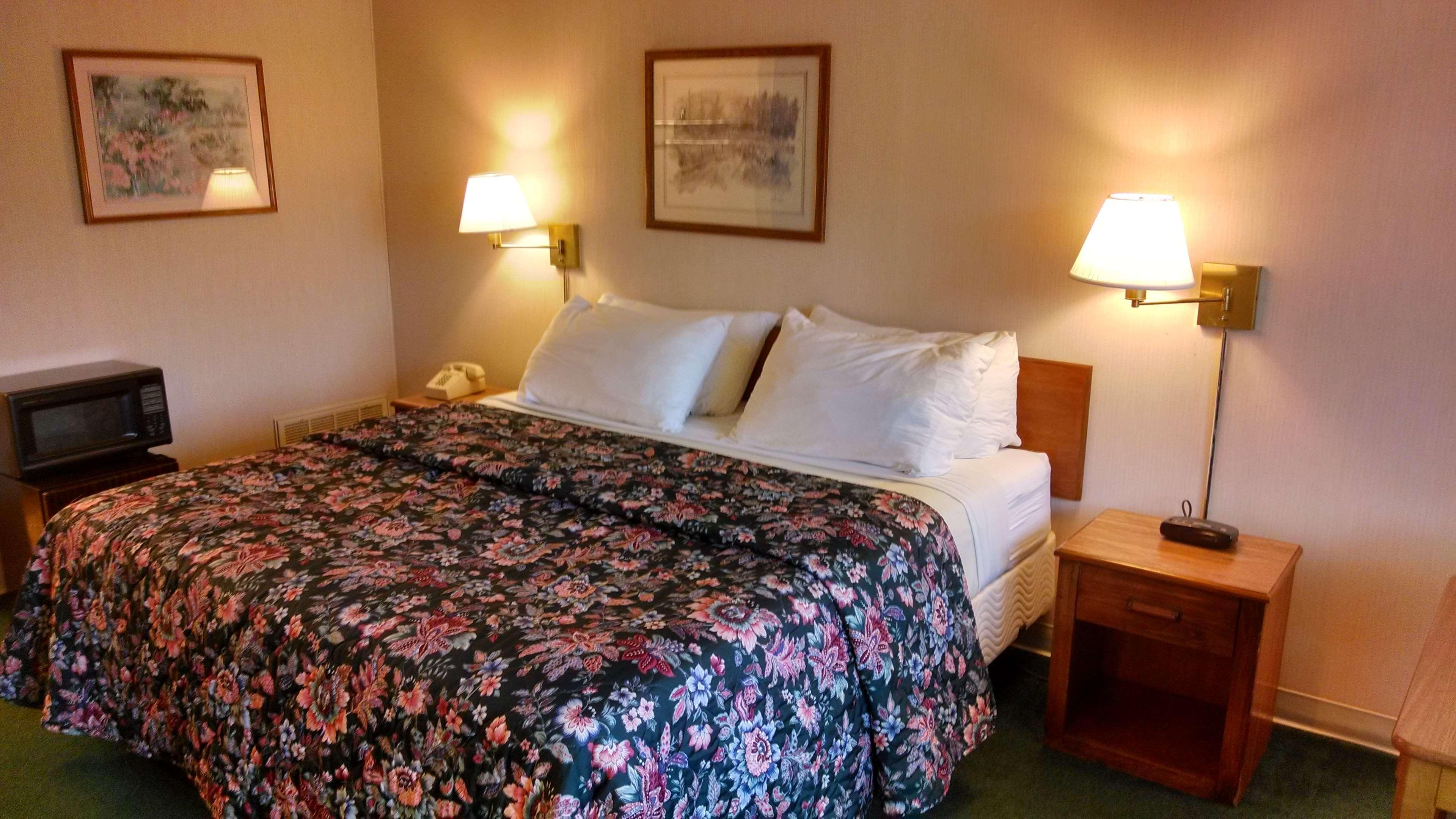 Americas Best Value Inn Marion Nc Exterior photo